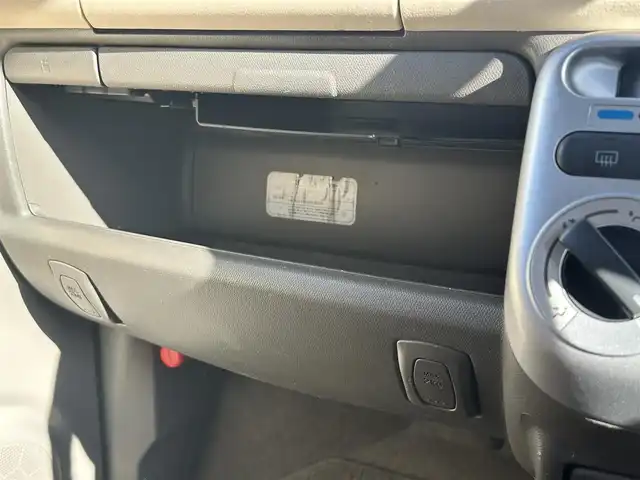 日産 モコ S 東京都 2010(平22)年 9.6万km ミステリアスバイオレットパール CDプレーヤー/純正フロアマット/リモコンキー/電格ミラー/ABS/パワーウィンドウ/パワーステアリング/Wエアバッグ/ハロゲンヘッドライト/保証書、取扱説明書