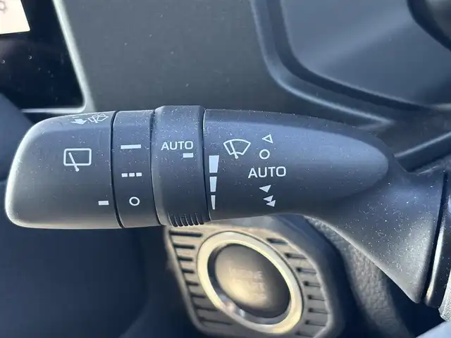 トヨタ ランドクルーザー ２５０ VX 兵庫県 2024(令6)年 0.9万km プラチナホワイトパールマイカ １２．３インチディスプレイオーディ/サンルーフ/パワーバックドア/追従有クルーズコントロール/ＥＴＣ２．０/メーカーＯＰトヨノチームメント/デジタルインアンーミラー/全方位カメラ　/丸目ＬＥＤヘッドライト/電子パーキング/オートホールド/スイッチスタート/シートヒーター/エアーシート/フルセグTV/Bluetooth接続