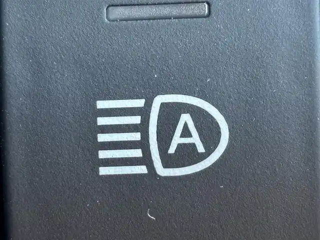 トヨタ ランドクルーザー ２５０ VX 兵庫県 2024(令6)年 0.9万km プラチナホワイトパールマイカ １２．３インチディスプレイオーディ/サンルーフ/パワーバックドア/追従有クルーズコントロール/ＥＴＣ２．０/メーカーＯＰトヨノチームメント/デジタルインアンーミラー/全方位カメラ　/丸目ＬＥＤヘッドライト/電子パーキング/オートホールド/スイッチスタート/シートヒーター/エアーシート/フルセグTV/Bluetooth接続