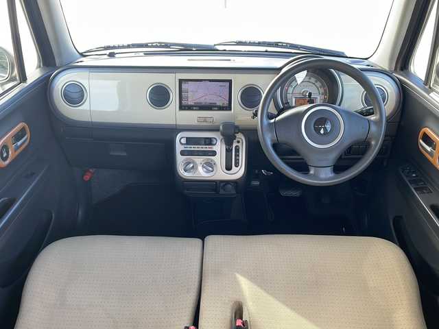 スズキ ラパン X 三重県 2009(平21)年 13.9万km ミルクティーベージュメタリック 社外ナビ/フルセグTV/バックカメラ/HIDヘッドライト/プッシュスタート/スマートキー/純正フロアマット/ドアバイザー/電動格納ミラー/ヘッドライトレベライザー/Wエアバック