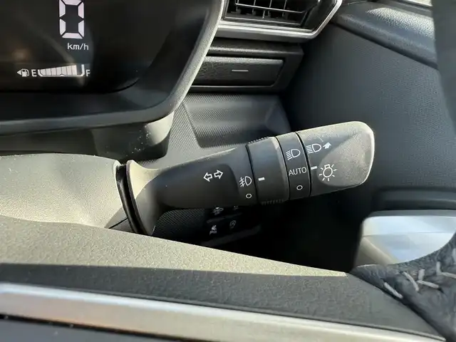 トヨタ ライズ Z 兵庫県 2025(令7)年 1万km シャイニングホワイトパール 社外ナビ/バックモニター/純正17インチアルミホイール/ETC/両前席シートヒーター/LEDヘッドライト/フォグランプ（F/R）/オートハイビーム/レーダークルーズコントロール/電子パーキング＆オートホールド/Pセンサー