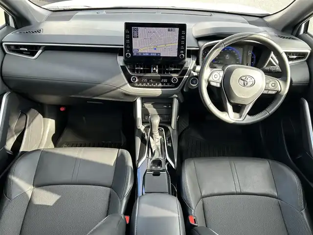 トヨタ カローラ クロス ハイブリッド Z 広島県 2022(令4)年 1.8万km プラチナホワイトパールマイカ モデリスタ18インチAW/モデリスタエアロ　/純正９インチディスプレイオーディオ　/ 「ナビ/Bluetooth/フルセグ/CD/DVD」/全方位カメラ　/ブラインドスポットモニター/レーダークルーズコントロール　/クリアランスソナー　/電動リアゲート　/前席シートヒーター/D席パワーシート/ビルトインＥＴＣ/前後ドライブレコーダー/衝突軽減ブレーキシステム/車線逸脱防止システム/オートハイビーム/LEDヘッドライト（AUTO機能付き）/ヘッドライトレベライザー/スマートキー/プッシュスタート