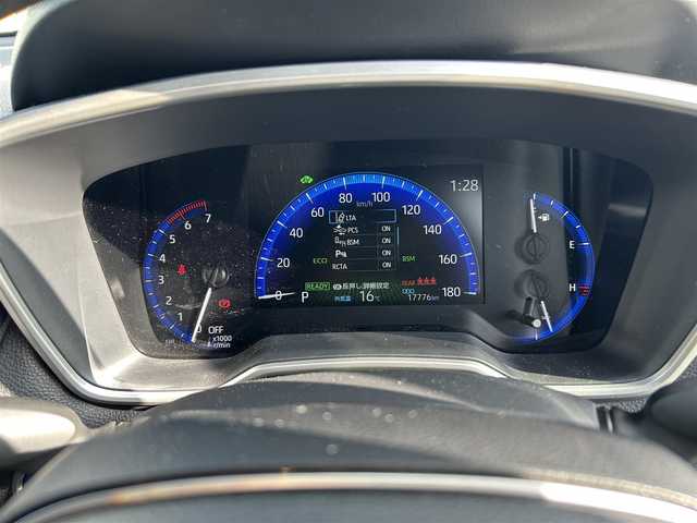 トヨタ カローラ クロス ハイブリッド Z 広島県 2022(令4)年 1.8万km プラチナホワイトパールマイカ モデリスタ18インチAW/モデリスタエアロ　/純正９インチディスプレイオーディオ　/ 「ナビ/Bluetooth/フルセグ/CD/DVD」/全方位カメラ　/ブラインドスポットモニター/レーダークルーズコントロール　/クリアランスソナー　/電動リアゲート　/前席シートヒーター/D席パワーシート/ビルトインＥＴＣ/前後ドライブレコーダー/衝突軽減ブレーキシステム/車線逸脱防止システム/オートハイビーム/LEDヘッドライト（AUTO機能付き）/ヘッドライトレベライザー/スマートキー/プッシュスタート