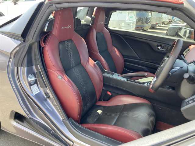 ホンダ Ｓ６６０ モデューロX 静岡県 2018(平30)年 5.6万km アドミラルグレーメタリック 純正オーディオ/専用本革巻きステアリング/ステアリングスイッチ/ステルスブラック塗装Modulo15インチアルミホイール/チタン製シフトノブ/スポーツブレーキパッド/Modulo専用フロアマット/ターボ/スマートキー＆プッシュスタート/ボルドーレッドロールトップ/黒赤スポーツレザーシート/クルーズコントロール/LEDオートヘッドライト/6速MT