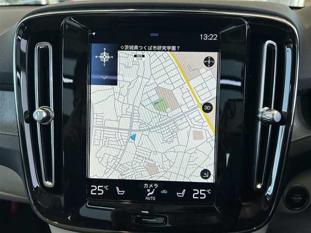 ボルボ ＸＣ４０ B4 AWD インスクリプション 茨城県 2021(令3)年 3.9万km ぺブルグレー 純正ナビ/ワンセグTV/360°カメラ/ETC/前後ドラレコ/パノラマSR/harman/kardon/クリスタルシフトノブ/白革シート/パワーシート/シートヒーター/ステアリングヒーター/ACC/LKA/BLIS/パークアシストパイロット/クロストラフィックアラート/フットトランクオープナー/Wスマホチャージ