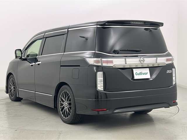 日産 エルグランド 250ハイウェイスター プレミアム 宮城県 2014(平26)年 9.2万km ファントムブラック 4WD/アラウンドビュー/クルーズコントロール/純正8インチHDDナビ/・BT.CD.DVD.AUX/ワンセグTV/純正11インチフリップダウンモニター/両側パワースライドドア/電動リアゲート/レザーシート/前席パワーシート/前席シートヒーター/オットマン/ステアリングスイッチ/革巻きステアリング/プッシュスタート/スマートキー×2/純正エンジンスターター/ビルトインETC/LEDヘッドライト/LEDフォグランプ/純正フロアマット/社外18インチAW/AC100V充電/ロールサンシェード/ドアバイザー