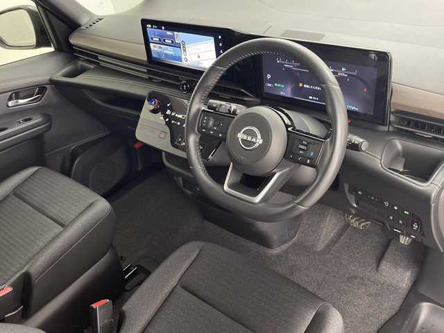 日産 セレナ ハイウェイスター V 鹿児島県 2023(令5)年 1.8万km ダイヤモンドブラック 純正12.3インチナビ/(AM/FM/Bluetooth/USB/AppleCarPlay)/フルセグTV/純正フリップダウンモニター/アラウンドビューモニター/デジタルインナーミラー/前後方ドライブレコーダー/LEDオートヘッドライト/両側パワースライドドア/置くだけ充電/スマートキー/前後クリアランスソナー/純正16インチアルミホイール/エマージェンシーブレーキ/プロパイロット/ビルトインETC2.0/ブラインドスポットモニター