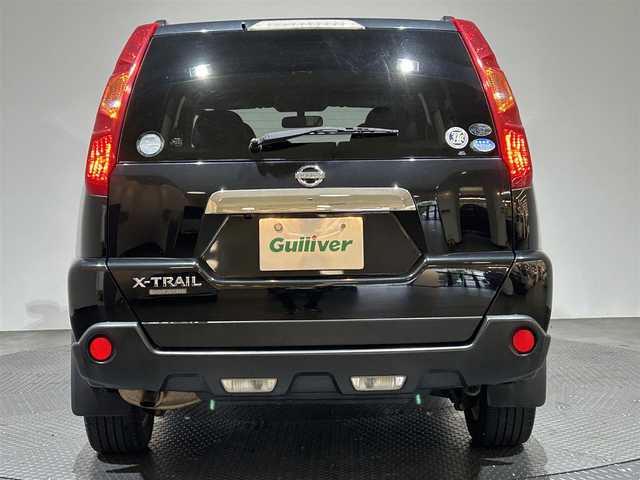 日産 エクストレイル 20X 愛媛県 2009(平21)年 4.9万km ダイヤモンドブラック 純正ＳＤナビ　バックカメラ　衝突軽減　フルセグTV　スマートキー ＥＴＣ  純正フロアマットマット 純正アルミホイール ハロゲンヘッドライト ＡＡＣ　オートライト ４WD ルーフレール