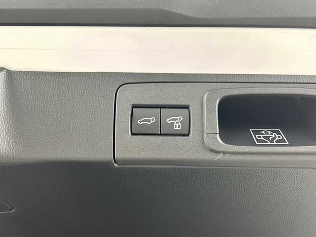トヨタ クラウン スポーツ Z 愛知県 2024(令6)年 0.6万km パールⅡ モデリスタフルエアロ/ナビ、フルセグTV、AM、FM、/Apple Carplay、Android Auto/ビルトインETC2.0/デジタルインナーミラー/メモリーシート/デジタルインナーミラー/Fドライブレコーダー/置くだけ充電/アクセサリーコンセント/茶革シート/前席シートヒーター/前席シートベンチレーション/ハンズフリーパワーバックドア/パノラミックビューモニター/パーキングサポートブレーキ/トヨタチームメイト/・アドバンスドパーク/・アドバンスドドライブ/トヨタセーフティセンス/・プリクラッシュセーフティ/・緊急時操舵支援/・フロントクロストラフィックアラート/・レーンチェンジアシスト/・レーントレーシングアシスト/・レーダークルーズコントロール/・アダブティブハイビームシステム/・ロードサインアシスト/・ドライバー異常時対応システム/・プロアクティブドライビングシステム/・発進遅れ告知機能/ブラインドスポットモニター/AC100V
