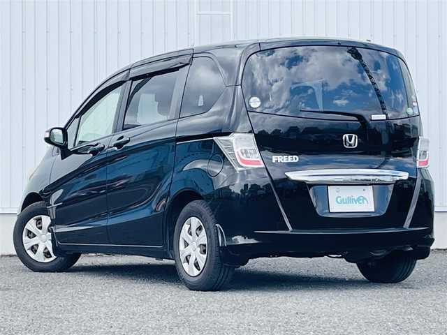 ホンダ フリード G ジャストセレクション 熊本県 2013(平25)年 12.1万km プレミアムスパークルブラックパール 純正ナビ/・AM/FM/CD/DVD/SD/USB/iPod/・フルセグTV/バックカメラ/横滑り防止機能/ステアリングリモコン/電動格納ミラー/・ウィンカーミラー/ETC/前後ドライブレコーダー/オートライト/・HIDライト/デジタルインナーミラー/ドアバイザー/片側パワースライドドア/社外フロアマット/スマートキー/・スペアキー