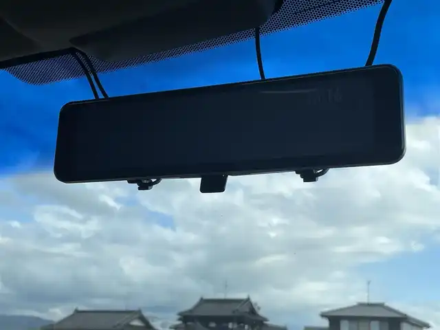 ホンダ フリード G ジャストセレクション 熊本県 2013(平25)年 12.1万km プレミアムスパークルブラックパール 純正ナビ/・AM/FM/CD/DVD/SD/USB/iPod/・フルセグTV/バックカメラ/横滑り防止機能/ステアリングリモコン/電動格納ミラー/・ウィンカーミラー/ETC/前後ドライブレコーダー/オートライト/・HIDライト/デジタルインナーミラー/ドアバイザー/片側パワースライドドア/社外フロアマット/スマートキー/・スペアキー