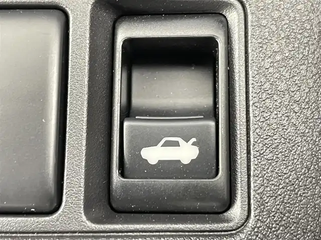 日産 フェアレディ Ｚ 千葉県 2024(令6)年 0.9万km ダークメタルグレー 6速MT/ワンオーナー/メーカーオプションナビ/・BT/TV/USB/AndroidAuto/バックカメラ/スポーツモード/ニスモエアロ/インテリジェントキー/スペアキー/プッシュスタートボタン/ビルトインETC2.0/革巻きステアリング/ステアリングスイッチ/Autoライト/レーダークルーズコントロール/オートマチックハイビーム/インテリジェントレーダーブレーキ/横滑り防止/LEDヘッドライト/フォグランプ/純正18インチアルミホイール/フロアマット/保証書/取扱説明書