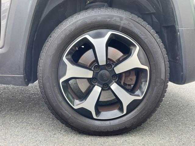 クライスラー・ジープ ジープ レネゲード トレイルホーク 岩手県 2020(令2)年 3.2万km ガンＭ 純正ナビ/ＤＴＶ／ＢＴ／ラジオ/前後ドラレコ/ＬＥＤヘッドライト/リアソナー/純正ゴムマット/クルコン/Ｂカメラ/ステリモ/レーンキープ/走行モード切替/オートブレーキホールド/アイドリングストップ