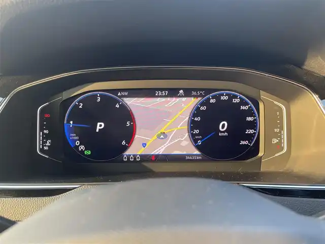 フォルクスワーゲン ＶＷ パサート ヴァリアント TDI Rライン 栃木県 2021(令3)年 3.5万km パイライトシルバーM 黒革シート/運転席マッサージ/パワーシート /シートヒーター /ヘッドアップディスプレイ/デジタルメータークラスター/スマートキー/ナビ/フルセグTV/全方位カメラ/ETC/ACC/パーキングアシスト /LEDヘッドライト/オートライト/パーキングセンサー /レーンキープアシスト/ブラインドスポット