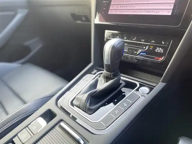 フォルクスワーゲン ＶＷ パサート ヴァリアント TDI Rライン 栃木県 2021(令3)年 3.5万km パイライトシルバーM 黒革シート/運転席マッサージ/パワーシート /シートヒーター /ヘッドアップディスプレイ/デジタルメータークラスター/スマートキー/ナビ/フルセグTV/全方位カメラ/ETC/ACC/パーキングアシスト /LEDヘッドライト/オートライト/パーキングセンサー /レーンキープアシスト/ブラインドスポット