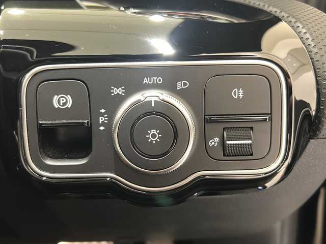 メルセデス・ベンツ ＣＬＡ２５０ Sブレイク 4MATIC AMGライン 新潟県 2020(令2)年 2.1万km コスモスブラック パノラミックスライディングルーフ/レーダーセーフティーパッケージ/・アクティブブラインドスポットアシスト/・アクティブレーンキーピングアシスト/・アクティブステアリングアシス/・アダプティブクルーズコントロール/ナビゲーションパッケージ/・フルセグ/・Bluetooth/AMGライン/・AMGスタイリングパッケージ（フロント、サイド、リア）/・レザーDINAMICAシート/・アンビエントライト64色/LEDハイパフォーマンスヘッドライト/アクティブブレーキアシスト/パーキングアシストリアビューマメラ/パワーシート/シートヒーター/パワーバックドア/ドライブレコーダー/純正スタッドレスAW