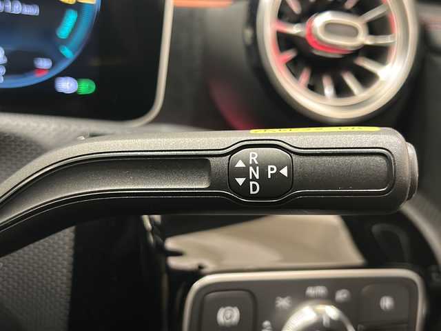 メルセデス・ベンツ ＣＬＡ２５０ Sブレイク 4MATIC AMGライン 新潟県 2020(令2)年 2.1万km コスモスブラック パノラミックスライディングルーフ/レーダーセーフティーパッケージ/・アクティブブラインドスポットアシスト/・アクティブレーンキーピングアシスト/・アクティブステアリングアシス/・アダプティブクルーズコントロール/ナビゲーションパッケージ/・フルセグ/・Bluetooth/AMGライン/・AMGスタイリングパッケージ（フロント、サイド、リア）/・レザーDINAMICAシート/・アンビエントライト64色/LEDハイパフォーマンスヘッドライト/アクティブブレーキアシスト/パーキングアシストリアビューマメラ/パワーシート/シートヒーター/パワーバックドア/ドライブレコーダー/純正スタッドレスAW