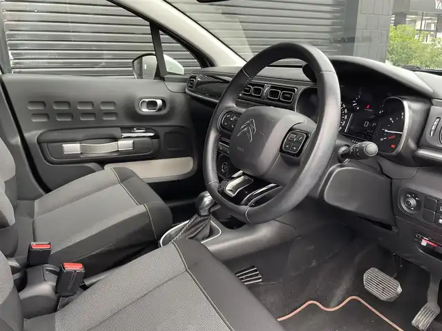 シトロエン Ｃ３ シャイン 三重県 2019(平31)年 5万km サーブル 純正ディスプレイオーディオ/バックカメラ/クルーズコントロール/ETC/ブラインドスポット/Bluetooth/AppleCarPlay/AndroidAuto/純正16インチアルミ