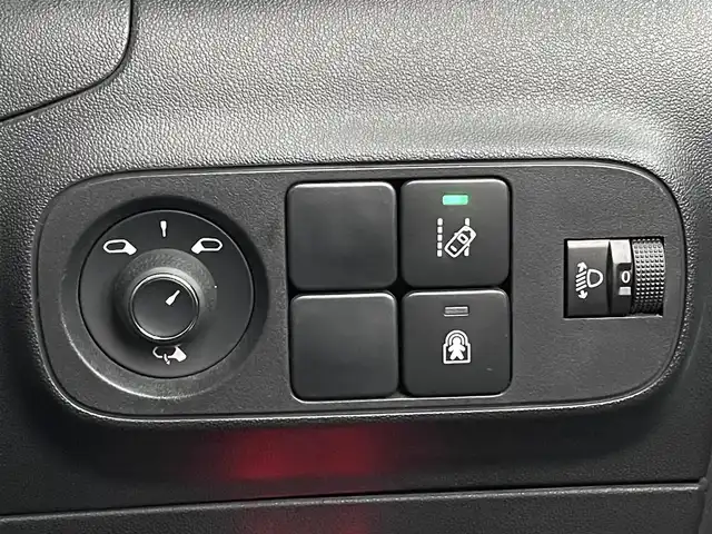 シトロエン Ｃ３ シャイン 三重県 2019(平31)年 5万km サーブル 純正ディスプレイオーディオ/バックカメラ/クルーズコントロール/ETC/ブラインドスポット/Bluetooth/AppleCarPlay/AndroidAuto/純正16インチアルミ