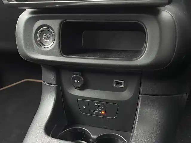 シトロエン Ｃ３ シャイン 三重県 2019(平31)年 5万km サーブル 純正ディスプレイオーディオ/バックカメラ/クルーズコントロール/ETC/ブラインドスポット/Bluetooth/AppleCarPlay/AndroidAuto/純正16インチアルミ