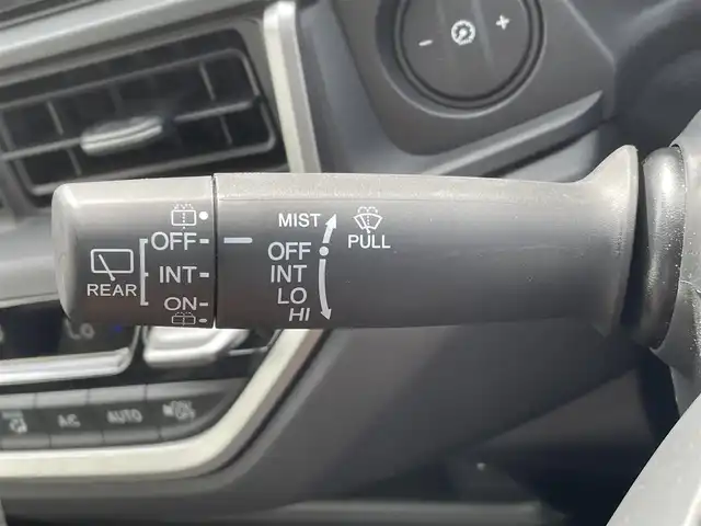 ホンダ ＷＲ－Ｖ Z+ 熊本県 2024(令6)年 0.9万km ワイン 社外ナビ/・AM/FM/USB/BT/・フルセグTV/ホンダセンシング/・衝突軽減ブレーキ/・踏み間違い衝突軽減システム/・路外逸脱抑制機能/・先行車発進お知らせ機能/・標識認識機能/・オートハイビーム/・アダプティブクルーズコントロール/・車線維持支援システム/ハーフレザーシート/革巻きステアリング/・ステアリングスイッチ/・パドルシフト/LEDヘッドライト/LEDフォグライト/純正フロアマット/オートライト/電動格納ミラー/ウインカーミラー/プッシュスタート/スマートキー