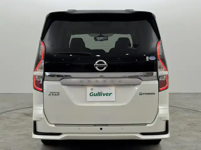 日産 セレナ e－パワー ハイウェイスター V 福岡県 2021(令3)年 6.8万km ブリリアントホワイトパール 2トーン 純正１０インチナビ（フルセグＴＶ、ＢＴ）　/後席モニター　/ビルトインＥＴＣ　/全方位カメラ　/ドライブレコーダー　/プロパイロット　/両側パワースライドドア　/クルーズコントロール　/コーナーセンサー