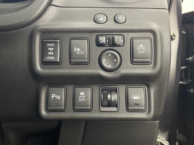 日産 ノート e－パワー X FOUR 秋田県 2019(令1)年 1.3万km ダークメタルグレー ４WD/純正ナビ【AM/FM/BT/CD】 /フルセグTV /バックカメラ /ETC /横滑り防止装置　/衝突被害軽減システム　/クリアランスソナー /ライトレベライザー /レーンキープアシスト　/純正AW /純正フロアマット　/コーナーセンサー /ステアリングリモコン/プッシュスタート /DRIVE MODE/オートエアコン /オートライト/ウィンカーミラー /サイドバイザー /保証書/取扱説明書