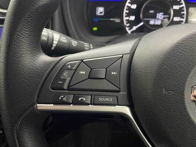 日産 ノート e－パワー X FOUR 秋田県 2019(令1)年 1.3万km ダークメタルグレー ４WD/純正ナビ【AM/FM/BT/CD】 /フルセグTV /バックカメラ /ETC /横滑り防止装置　/衝突被害軽減システム　/クリアランスソナー /ライトレベライザー /レーンキープアシスト　/純正AW /純正フロアマット　/コーナーセンサー /ステアリングリモコン/プッシュスタート /DRIVE MODE/オートエアコン /オートライト/ウィンカーミラー /サイドバイザー /保証書/取扱説明書