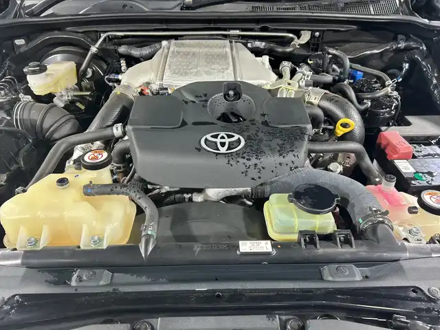 トヨタ ハイラックス Z GRスポーツ 神奈川県 2022(令4)年 1.5万km アティチュードブラックマイカ 4WD/ディーゼルターボ/純正8インチナビ/AM/FM Bluetooth AppleCarPlay AndroidAuto/パノラミックビューモニター/トヨタセーフティセンス/レーダークルーズコントロール/パワーシート/ETC/ドライブレコーダー/ステアリングスイッチ/スマートキー/エンジンスターター/純正LEDヘッドライト/オートライト/オートマチックハイビーム/純正18インチアルミホイール/プリクラッシュセーフティ/レーンディバーチャーアラート/クリアランスソナー/バックソナー