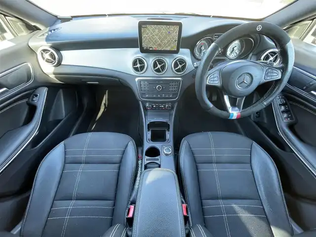 メルセデス・ベンツ ＣＬＡ１８０ 静岡県 2015(平27)年 6.7万km コスモスブラック レーダーセーフティーパッケージ/・ブラインドスポットアシスト/・ディストロニックプラス/・レーンキーピングアシスト/・PRE-SAFE/ベーシックパッケージ/・キセノンヘッドライト/・LEDウィンカー/・パーキングアシスト/・プライバシーガラス/・前席シートヒーター/・クライメートコントロール/・トランクスルー機能/・キーレスゴー/・コンビニエンスオープニングクロージング機能/COMANDナビ/(Bluetooth/CD/USB/フルセグ)/ACC/ESC/バックカメラ/純正フロアマット/ヒマラヤグレーペイント18インチ5ツインスポークアルミホイール/ETC