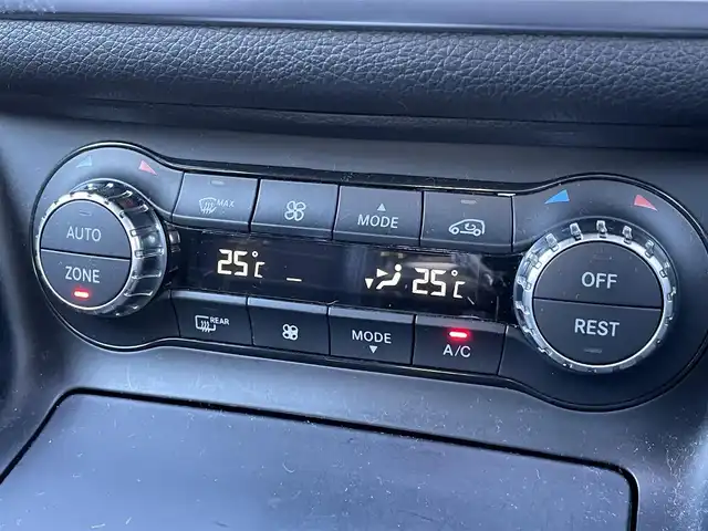 メルセデス・ベンツ ＣＬＡ１８０ 静岡県 2015(平27)年 6.7万km コスモスブラック レーダーセーフティーパッケージ/・ブラインドスポットアシスト/・ディストロニックプラス/・レーンキーピングアシスト/・PRE-SAFE/ベーシックパッケージ/・キセノンヘッドライト/・LEDウィンカー/・パーキングアシスト/・プライバシーガラス/・前席シートヒーター/・クライメートコントロール/・トランクスルー機能/・キーレスゴー/・コンビニエンスオープニングクロージング機能/COMANDナビ/(Bluetooth/CD/USB/フルセグ)/ACC/ESC/バックカメラ/純正フロアマット/ヒマラヤグレーペイント18インチ5ツインスポークアルミホイール/ETC