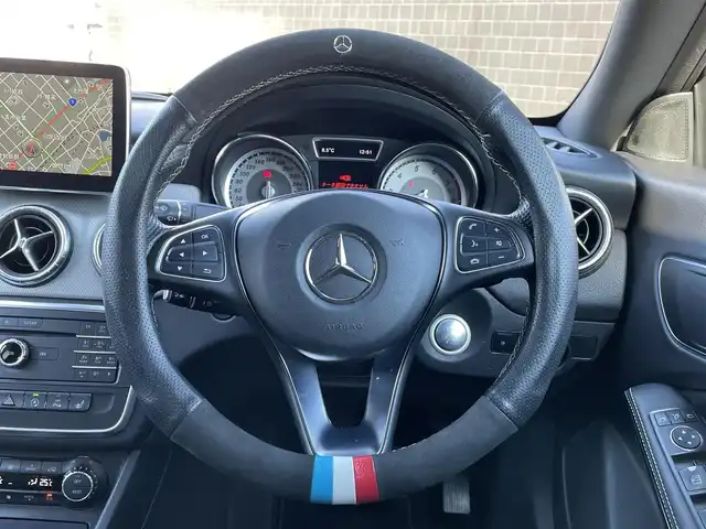メルセデス・ベンツ ＣＬＡ１８０ 静岡県 2015(平27)年 6.7万km コスモスブラック レーダーセーフティーパッケージ/・ブラインドスポットアシスト/・ディストロニックプラス/・レーンキーピングアシスト/・PRE-SAFE/ベーシックパッケージ/・キセノンヘッドライト/・LEDウィンカー/・パーキングアシスト/・プライバシーガラス/・前席シートヒーター/・クライメートコントロール/・トランクスルー機能/・キーレスゴー/・コンビニエンスオープニングクロージング機能/COMANDナビ/(Bluetooth/CD/USB/フルセグ)/ACC/ESC/バックカメラ/純正フロアマット/ヒマラヤグレーペイント18インチ5ツインスポークアルミホイール/ETC