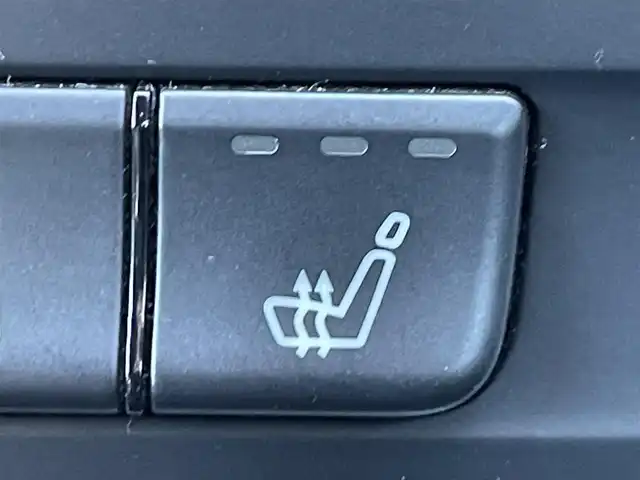 メルセデス・ベンツ ＣＬＡ１８０ 静岡県 2015(平27)年 6.7万km コスモスブラック レーダーセーフティーパッケージ/・ブラインドスポットアシスト/・ディストロニックプラス/・レーンキーピングアシスト/・PRE-SAFE/ベーシックパッケージ/・キセノンヘッドライト/・LEDウィンカー/・パーキングアシスト/・プライバシーガラス/・前席シートヒーター/・クライメートコントロール/・トランクスルー機能/・キーレスゴー/・コンビニエンスオープニングクロージング機能/COMANDナビ/(Bluetooth/CD/USB/フルセグ)/ACC/ESC/バックカメラ/純正フロアマット/ヒマラヤグレーペイント18インチ5ツインスポークアルミホイール/ETC