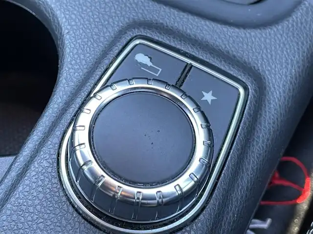 メルセデス・ベンツ ＣＬＡ１８０ 静岡県 2015(平27)年 6.7万km コスモスブラック レーダーセーフティーパッケージ/・ブラインドスポットアシスト/・ディストロニックプラス/・レーンキーピングアシスト/・PRE-SAFE/ベーシックパッケージ/・キセノンヘッドライト/・LEDウィンカー/・パーキングアシスト/・プライバシーガラス/・前席シートヒーター/・クライメートコントロール/・トランクスルー機能/・キーレスゴー/・コンビニエンスオープニングクロージング機能/COMANDナビ/(Bluetooth/CD/USB/フルセグ)/ACC/ESC/バックカメラ/純正フロアマット/ヒマラヤグレーペイント18インチ5ツインスポークアルミホイール/ETC