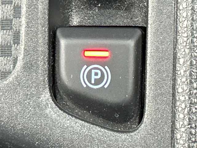 トヨタ ヤリスクロス ハイブリッド Z 三重県 2021(令3)年 1.5万km ブラックマイカ /禁煙車//純正ナビ/・フルセグ・Bluetooth・USB・AppleCarPlay・AndroidAuto//パノラミックビューモニター//トヨタセーフティセンス//プリクラッシュセーフティ//レーダークルーズコントロール//オートマチックハイビーム//レーントレーシングアシスト//前席シートヒーター//運転席パワーシート//前後クリアランスソナー//前後ドライブレコーダー//電子パーキング//ブレーキホールド//ビルトインETC2.0//革巻きステアリング//ステアリングスイッチ