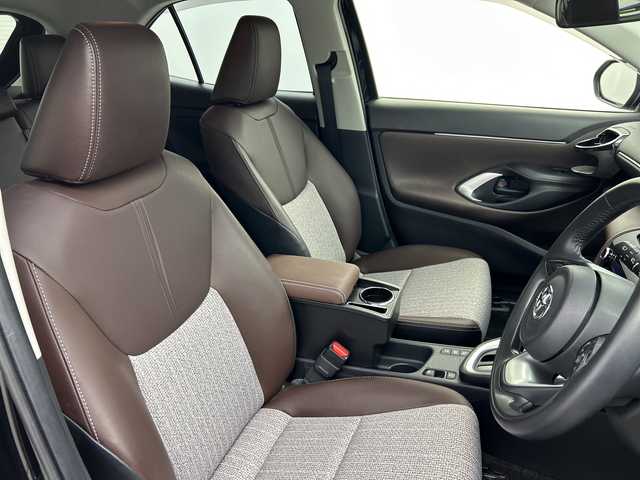 トヨタ ヤリスクロス ハイブリッド Z 三重県 2021(令3)年 1.5万km ブラックマイカ /禁煙車//純正ナビ/・フルセグ・Bluetooth・USB・AppleCarPlay・AndroidAuto//パノラミックビューモニター//トヨタセーフティセンス//プリクラッシュセーフティ//レーダークルーズコントロール//オートマチックハイビーム//レーントレーシングアシスト//前席シートヒーター//運転席パワーシート//前後クリアランスソナー//前後ドライブレコーダー//電子パーキング//ブレーキホールド//ビルトインETC2.0//革巻きステアリング//ステアリングスイッチ