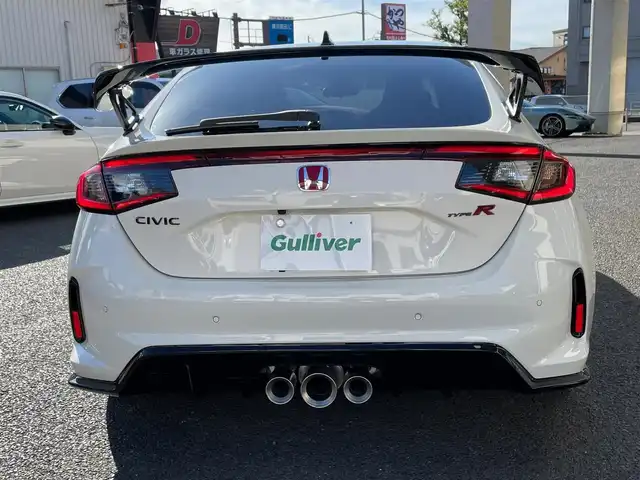 ホンダ シビック タイプR 神奈川県 2025(令7)年 0.1千km チャンピオンシップホワイト ワンオーナー/純正メモリーナビ・地デジTV/バックモニター/ビルトインETC2.0/純正USB/BT再生/純正19インチAW/ブレンボブレーキ/LEDヘッドライト/ホンダセンシング/レーダークルーズコントロール/PCS/LKA/BSM/標識検知/コーナーセンサー/プッシュスタート/スマートキー×2/純正フロアマット/保証書・取説あり