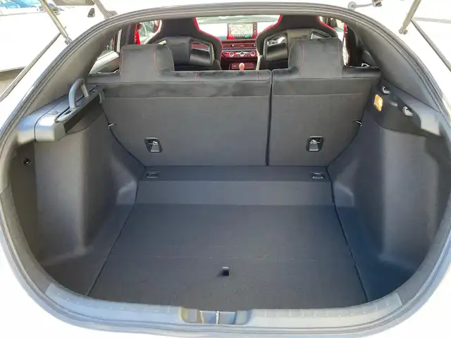 ホンダ シビック タイプR 神奈川県 2025(令7)年 0.1千km チャンピオンシップホワイト ワンオーナー/純正メモリーナビ・地デジTV/バックモニター/ビルトインETC2.0/純正USB/BT再生/純正19インチAW/ブレンボブレーキ/LEDヘッドライト/ホンダセンシング/レーダークルーズコントロール/PCS/LKA/BSM/標識検知/コーナーセンサー/プッシュスタート/スマートキー×2/純正フロアマット/保証書・取説あり