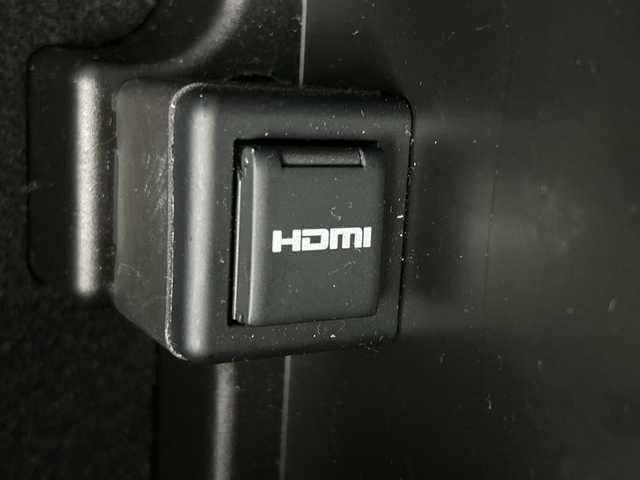 トヨタ プリウス Z 愛知県 2023(令5)年 3.9万km プラチナホワイトパールマイカ 禁煙車/純正12.3インチナビ/（AM/FM/Bluetooth/USB/フルセグTV/HDMI)/全方位カメラ/ワイヤレス充電/AC100V電源/トヨタセーフティセンス/・プリクラッシュセーフティ/・レーントレーシングアシスト/・レーンディパーチャーアラート/・ブラインドスポットモニター/・パーキングセンサー/・フロントクロストラフィックアラート/・リアクロストラフィックアラート/・レーンチェンジアシスト/・オートマチックハイビーム/・レーダークルーズコントロール/・ロードサインアシスト/パーキングアシスト/デジタルインナーミラー/ETC2.0/前後ドライブレコーダー（ナビ内蔵）/前席シートヒーター/前席シートベンチレーション/パワーシート/メモリシート/ステアリングヒーター/パワーバックドア/スマートキー/プッシュスタート/LEDヘッドライト/フロントフォグランプ/オートライト/フロアマット/横滑り防止装置/電子パーキングブレーキ/オートホールド/電動格納ミラー/ステアリングスイッチ