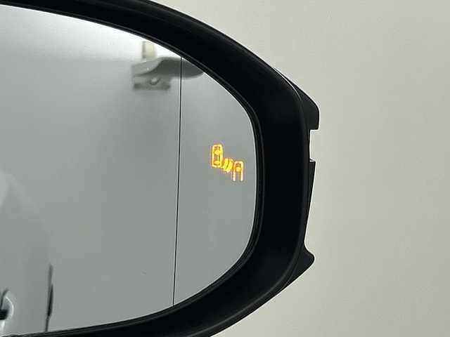 トヨタ プリウス Z 愛知県 2023(令5)年 3.9万km プラチナホワイトパールマイカ 禁煙車/純正12.3インチナビ/（AM/FM/Bluetooth/USB/フルセグTV/HDMI)/全方位カメラ/ワイヤレス充電/AC100V電源/トヨタセーフティセンス/・プリクラッシュセーフティ/・レーントレーシングアシスト/・レーンディパーチャーアラート/・ブラインドスポットモニター/・パーキングセンサー/・フロントクロストラフィックアラート/・リアクロストラフィックアラート/・レーンチェンジアシスト/・オートマチックハイビーム/・レーダークルーズコントロール/・ロードサインアシスト/パーキングアシスト/デジタルインナーミラー/ETC2.0/前後ドライブレコーダー（ナビ内蔵）/前席シートヒーター/前席シートベンチレーション/パワーシート/メモリシート/ステアリングヒーター/パワーバックドア/スマートキー/プッシュスタート/LEDヘッドライト/フロントフォグランプ/オートライト/フロアマット/横滑り防止装置/電子パーキングブレーキ/オートホールド/電動格納ミラー/ステアリングスイッチ