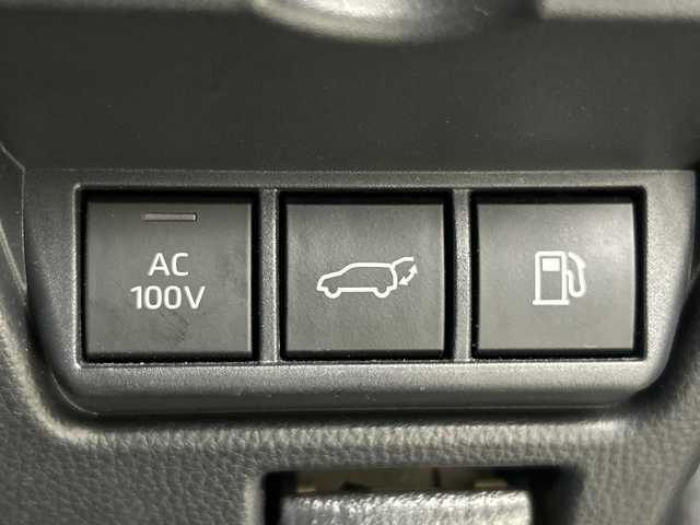 トヨタ プリウス Z 愛知県 2023(令5)年 3.9万km プラチナホワイトパールマイカ 禁煙車/純正12.3インチナビ/（AM/FM/Bluetooth/USB/フルセグTV/HDMI)/全方位カメラ/ワイヤレス充電/AC100V電源/トヨタセーフティセンス/・プリクラッシュセーフティ/・レーントレーシングアシスト/・レーンディパーチャーアラート/・ブラインドスポットモニター/・パーキングセンサー/・フロントクロストラフィックアラート/・リアクロストラフィックアラート/・レーンチェンジアシスト/・オートマチックハイビーム/・レーダークルーズコントロール/・ロードサインアシスト/パーキングアシスト/デジタルインナーミラー/ETC2.0/前後ドライブレコーダー（ナビ内蔵）/前席シートヒーター/前席シートベンチレーション/パワーシート/メモリシート/ステアリングヒーター/パワーバックドア/スマートキー/プッシュスタート/LEDヘッドライト/フロントフォグランプ/オートライト/フロアマット/横滑り防止装置/電子パーキングブレーキ/オートホールド/電動格納ミラー/ステアリングスイッチ