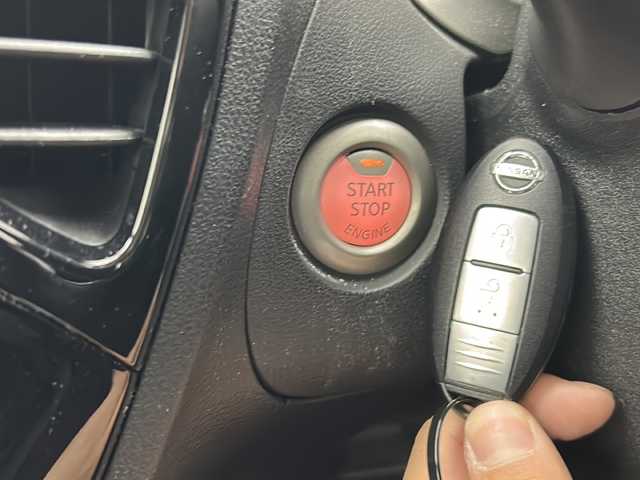 日産 ジューク 15RX 三重県 2015(平27)年 4.6万km ブリリアントホワイトパール 禁煙車/純正SDナビ/CD/DVD/SD/BT/フルセグTV/ETC/プッシュスタート/電動格納ミラー/オートライト/スマートキー