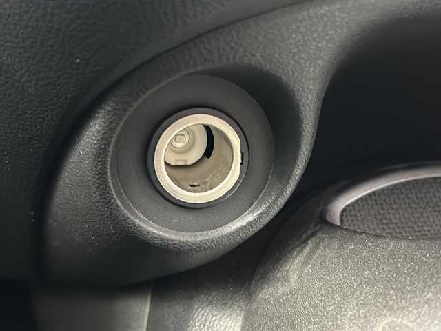 日産 ジューク 15RX 三重県 2015(平27)年 4.6万km ブリリアントホワイトパール 禁煙車/純正SDナビ/CD/DVD/SD/BT/フルセグTV/ETC/プッシュスタート/電動格納ミラー/オートライト/スマートキー
