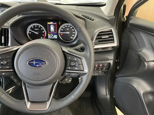 スバル フォレスター スポーツ 東京都 2023(令5)年 0.5万km Ｄグリーン ワンオーナー/純正8インチナビ/（NR-MZ300-BIN-F-5）/（CD/DVD/フルセグ/Bluetooth/AppleCarPlay/SD/USB）/バック&サイド&フロントカメラ/ハーフレザー/前後シートヒーター/パワーシート前席/・運転席メモリー機能付き/プリクラッシュセーフティ/レーダークルーズコントロール/BSM/LKA/SRVD/デジタルインナーミラー/スマートキー/プッシュスタート/オートライト/LEDライト/前後フォグランプ/ETC/純正ラバーマット/ドライブレコーダー/ISOFIX/パドルシフト/革巻きステアリング/ステアリングヒーター/パワーバックドア/ルーフレール/プライバシーガラス/スペアタイヤ/AVH/SRH/アイドリングストップ/電動格納ウィンカーミラー/ドアハンドルプロテクター/ルーフレール/スペアタイヤ/純正18インチアルミホイール/W+サイドSRS&ABS/横滑り防止装置/取扱説明書/新車時保証書/ディーラー記録簿/（R5.12/R6.12）