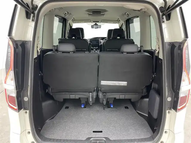 日産 セレナ e－パワー ハイウェイスター G 岡山県 2020(令2)年 3.8万km ブリリアントホワイトパール プロパイロット/１１インチフリップダウンモニター/純正１０インチナビ/（Bluetooth/フルセグTV/CD/DVD/Blu-ray）/合皮シート/エマージェンシーブレーキ/アラウンドビューモニター/デジタルインナーミラー/ビルトインＥＴＣ/ＬＥＤヘッドライト/オートハイビーム/ブラインドスポットモニター/ドライブレコーダー（前）/シートヒーター/ステアリングヒーター/オートホールド/両側パワースライドドア/取扱説明書