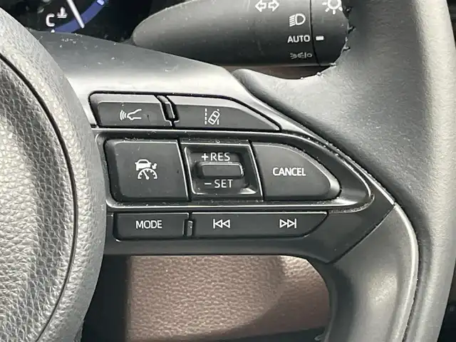 トヨタ ヤリスクロス Z 宮城県 2021(令3)年 2.8万km ベージュ 純正ディスプレイオーディオ　MAP無（FM:AM:BT）/レーダークルーズコントロール/レーンキープアシスト/全周囲カメラ/バックカメラ/D/Nシートヒーター/D席パワーシート/BSM/社外ドラレコ前後/プリクラッシュセーフティー/パワーバックドア/ブレーキホールド/ビルトインETC/コーナーセンサー