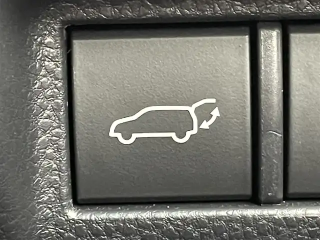 トヨタ ハリアー ハイブリッド Z レザーパッケージ 群馬県 2021(令3)年 2.9万km ホワイトパールクリスタルシャイン 純正12・3インチナビ/フルセグTV・Bluetooth・Miracast・AUX・USB・FM・AM/モデリスタフルエアロ/アダクティブクルーズコントロール/レザーシート/シートヒーター/エアシート/ハンドルヒーター/Bカメラ/前後コーナーセンサー/ドラレコ付きデジタルインナーミラー/JBL/電動リアゲート/パワーシート（D/N席）/シートメモリー/オートアウェイ機能/BSM/電動パーキングブレーキ/オートライト/オートハイビーム