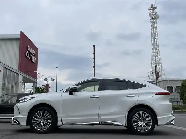 トヨタ ハリアー ハイブリッド Z レザーパッケージ 群馬県 2021(令3)年 2.9万km ホワイトパールクリスタルシャイン 純正12・3インチナビ/フルセグTV・Bluetooth・Miracast・AUX・USB・FM・AM/モデリスタフルエアロ/アダクティブクルーズコントロール/レザーシート/シートヒーター/エアシート/ハンドルヒーター/Bカメラ/前後コーナーセンサー/ドラレコ付きデジタルインナーミラー/JBL/電動リアゲート/パワーシート（D/N席）/シートメモリー/オートアウェイ機能/BSM/電動パーキングブレーキ/オートライト/オートハイビーム