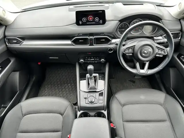 マツダ ＣＸ－５ XD スマートエディション 愛媛県 2020(令2)年 8万km スノーフレイクホワイトパールマイカ 純正ナビ（マツダコネクト）/・Bluetooth/・CD/DVD/・USB/・FM/AM/フルセグTV/３６０°ビュー・モニター/ETC/USB入力端子/レーダークルーズコントロール/ヘッドアップディスプレイ/衝突軽減システム/レーンキープアシスト/オートライト/コーナーセンサー/純正17インチAW/純正フロアマット/LEDヘッドライト/革巻きステアリング/ステアリングスイッチ/電動パーキングブレーキ/スマートキー/スペアキー/取扱説明書