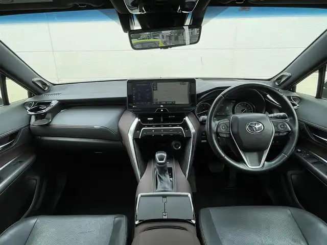 トヨタ ハリアー Z レザーパッケージ 茨城県 2022(令4)年 4.7万km ブラック 革巻きステアリング/調光パノラマルーフ/12インチメーカーナビ/JBLサウンド/バックカメラ/パワーバックドア/デジタルインナーミラー/LEDヘッドライト/ハーフレザーシート/メモリーパワーシート/シートヒーター/シートベンチレーション/トヨタセーフティセンス/レーダークルーズコントロール/モデリスタ製サイドエアロ/ヘッドアップディスプレイ/BSM/ワイヤレス充電器/寒冷地仕様